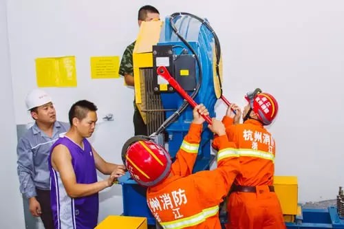 “專業(yè)救援 刻不容緩” —下沙、江東消防聯(lián)合西尼電梯開展電梯事故應急演練